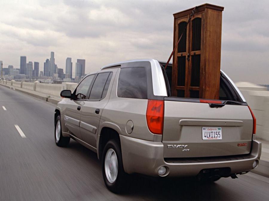  GMC Envoy XUV 2004 года  (фото 12 из 17)